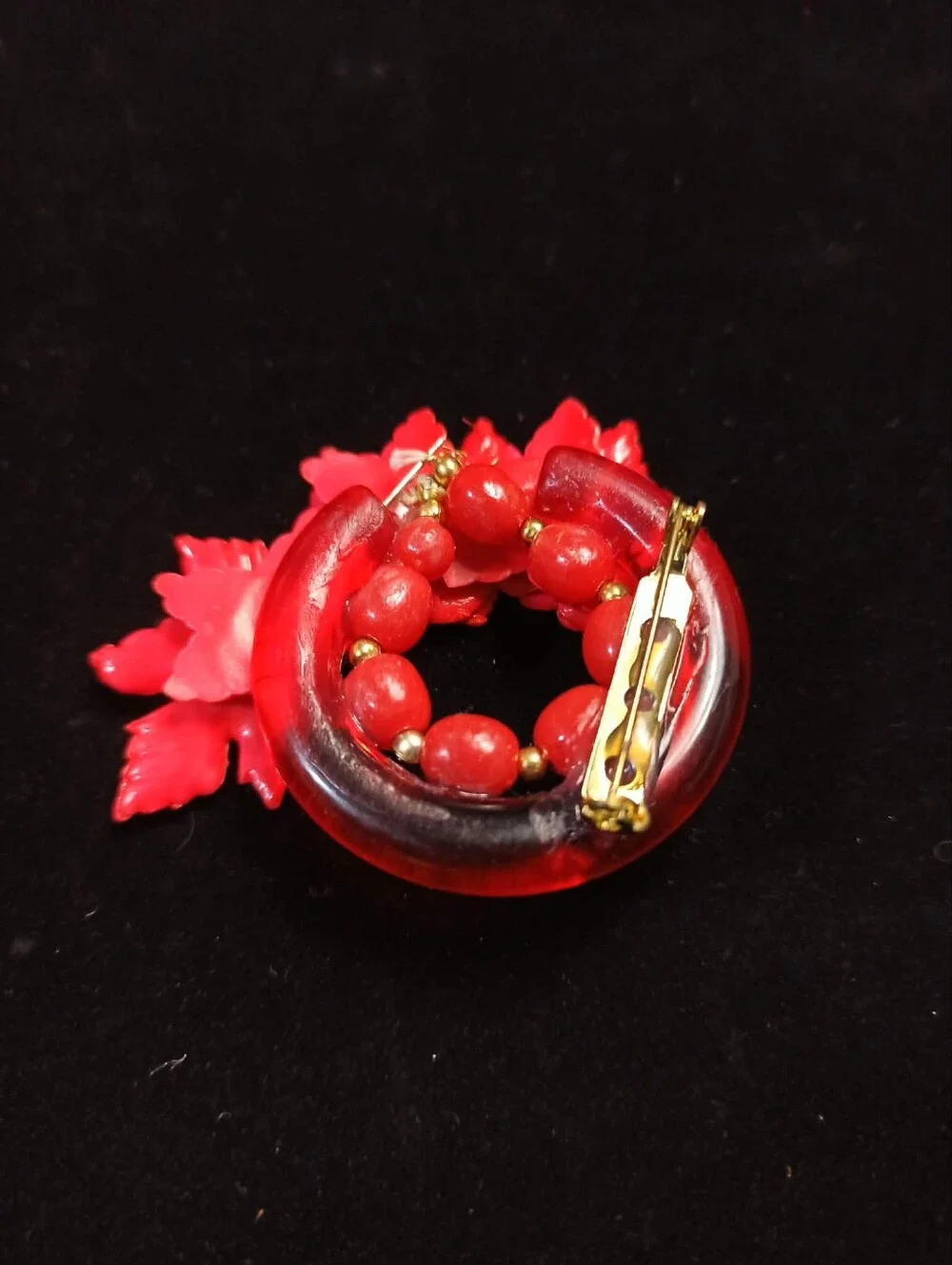 Vintage Lucite Floral Brooch Red Plastic Artisan Statement Pin - Picture 8 of 11